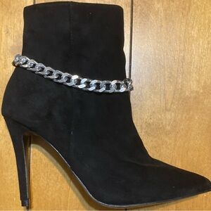 NWT Ladies Size 10 Mata Cravings 4” Heels With Chain